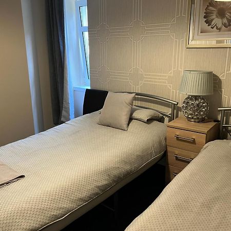 Budget Rooms Inverness Ngoại thất bức ảnh