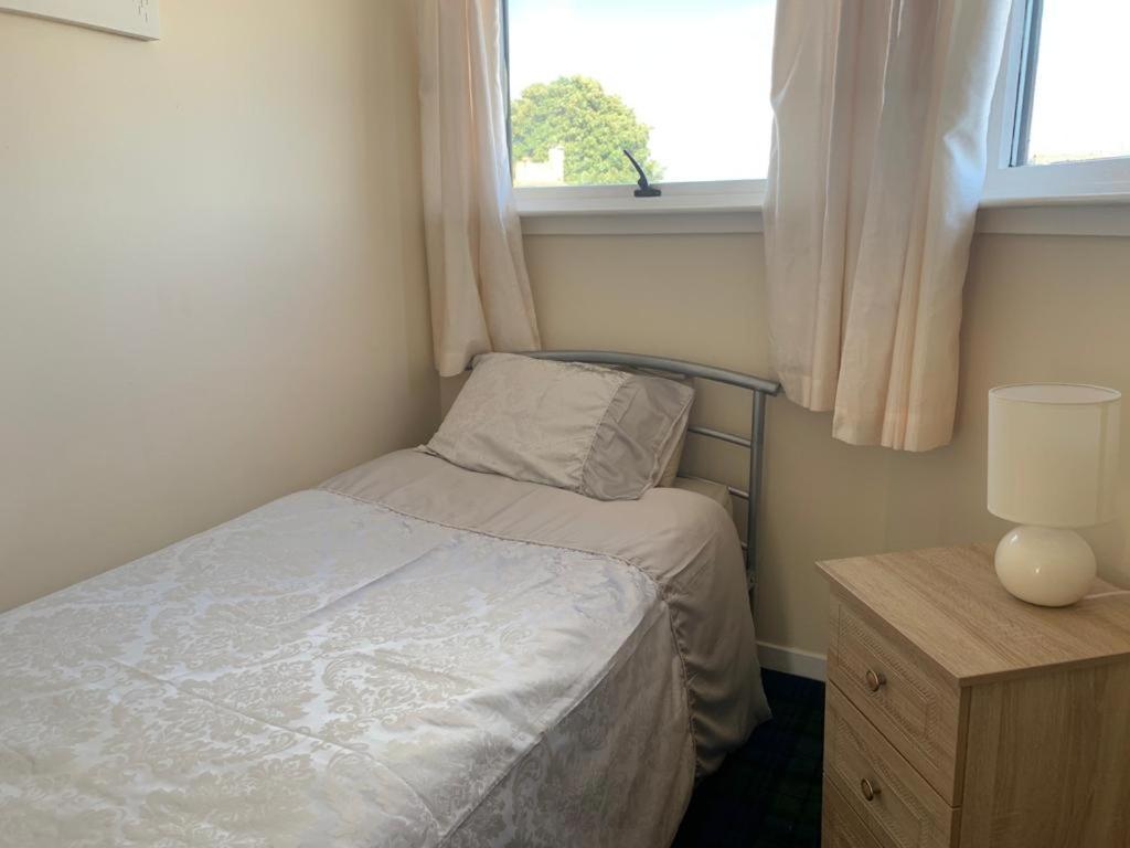 Budget Rooms Inverness Ngoại thất bức ảnh