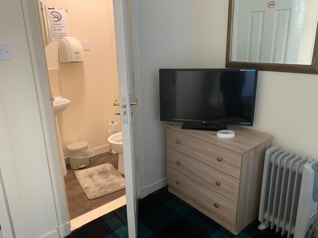 Budget Rooms Inverness Ngoại thất bức ảnh