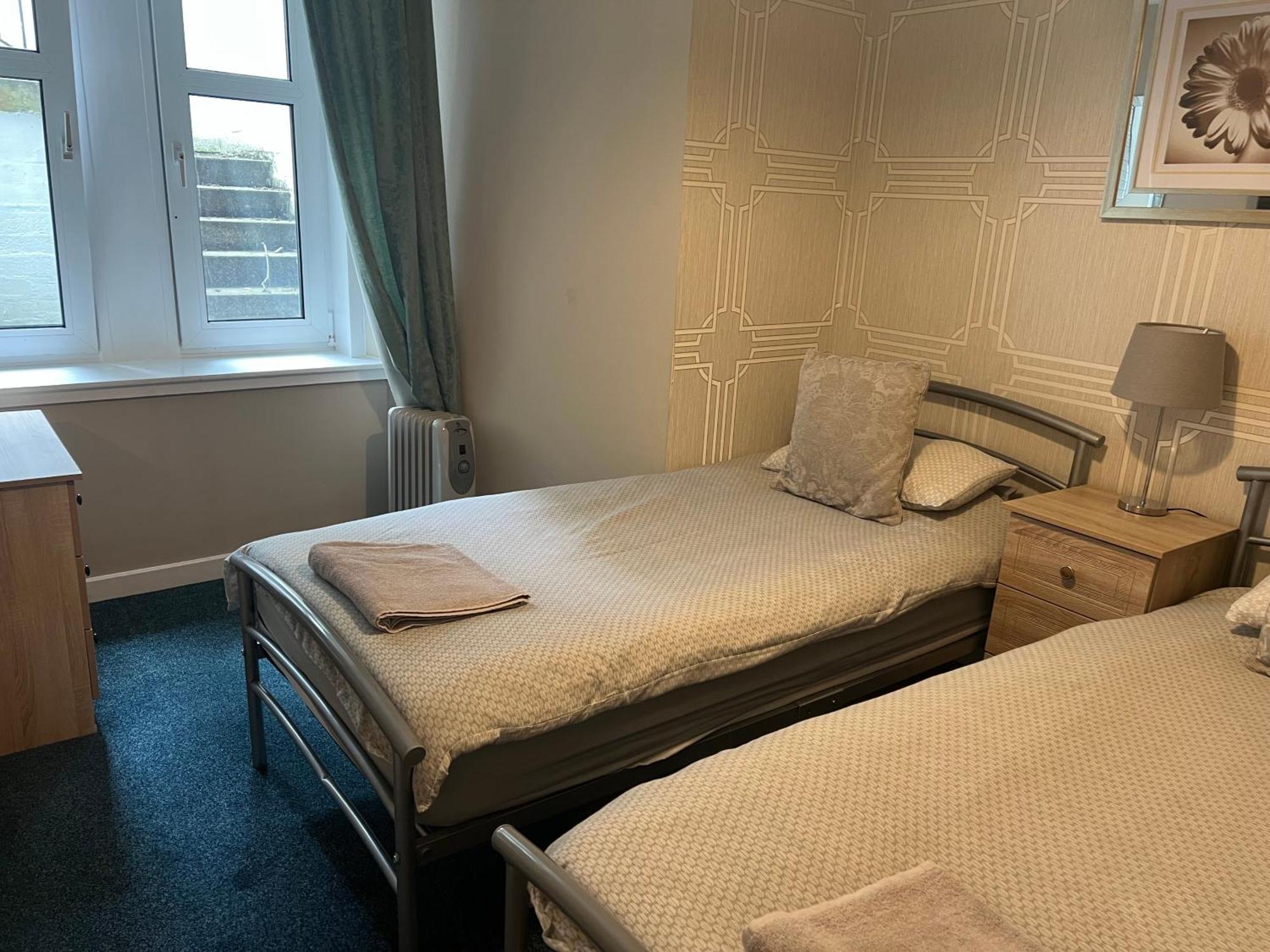 Budget Rooms Inverness Ngoại thất bức ảnh